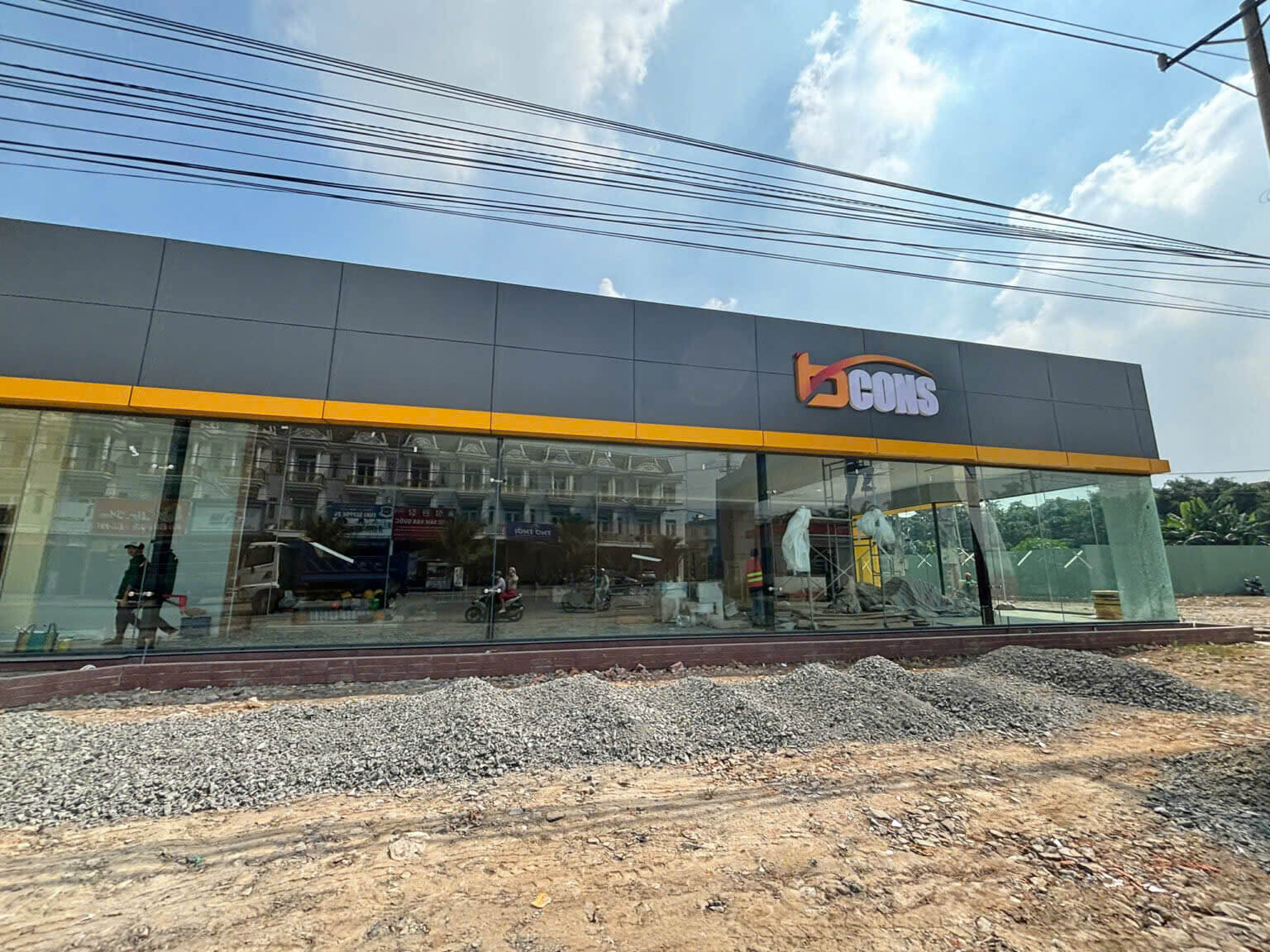 Công trường thi công tháng 11 Bcons Solary – Nhà mẫu